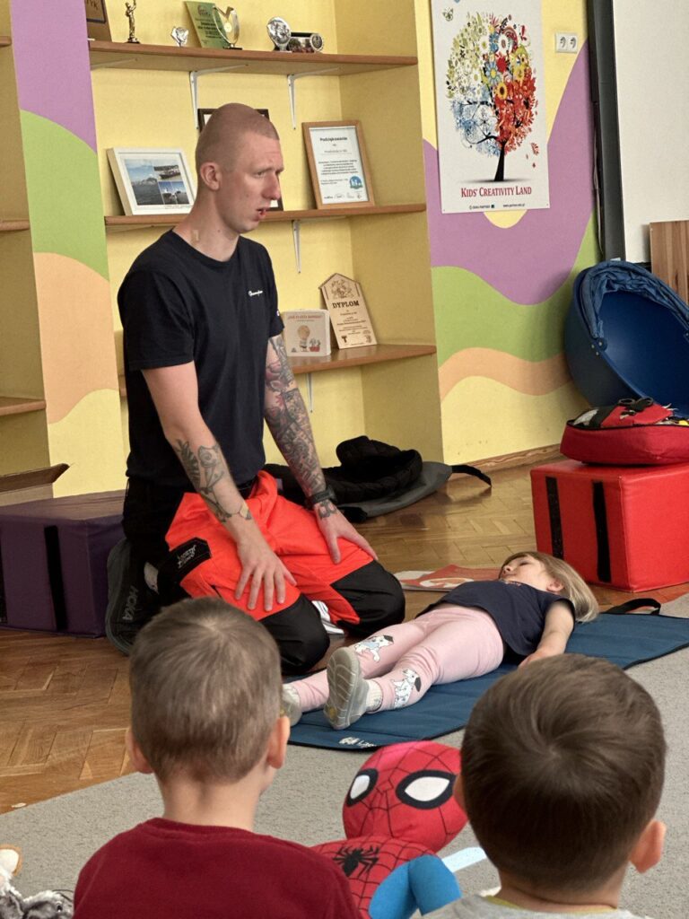 szkolenie pierwsza pomoc dla przedszkolaków